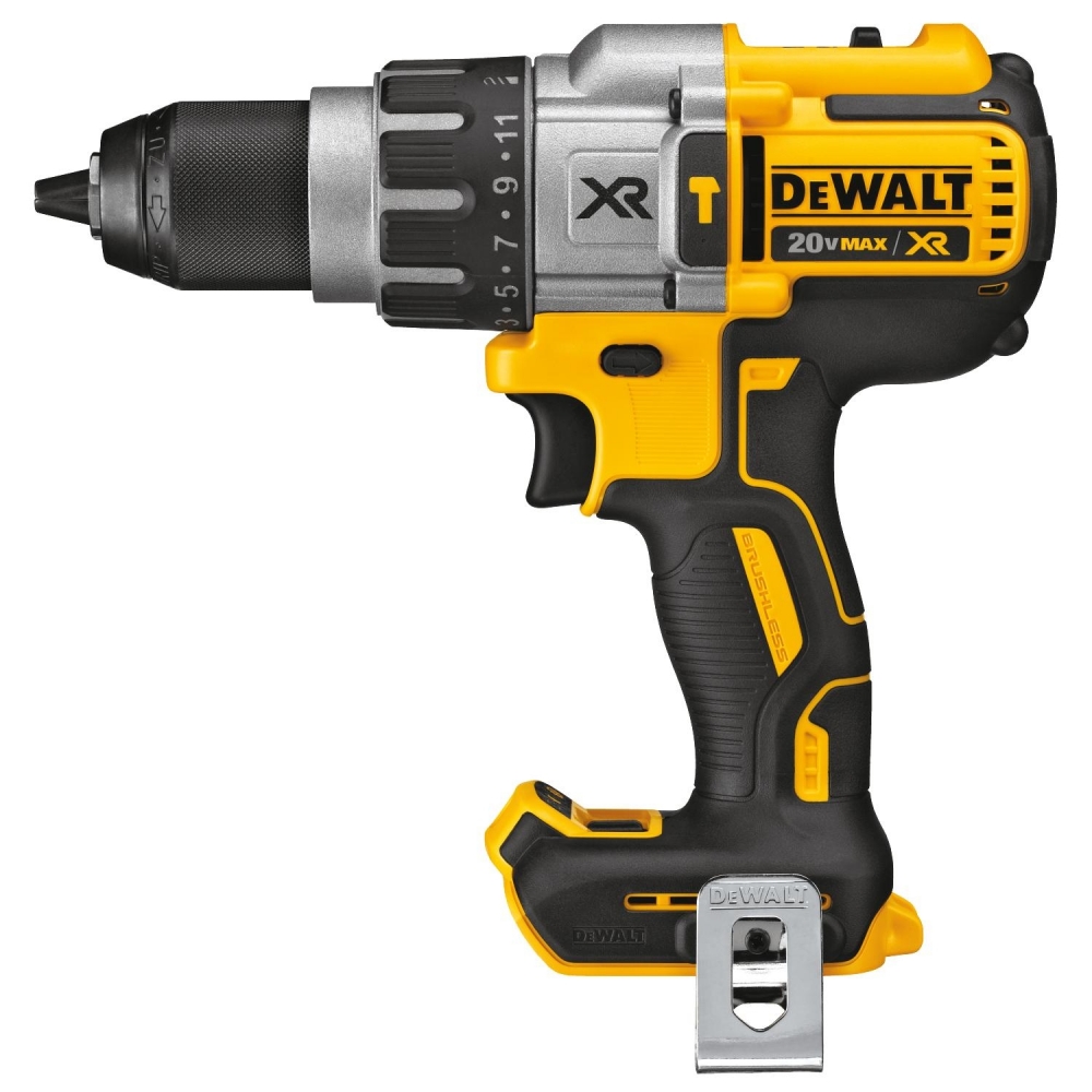 Ferramenta de trabalho: Imagem de parafusadeira da Dewalt amarela com preto em um fundo branco